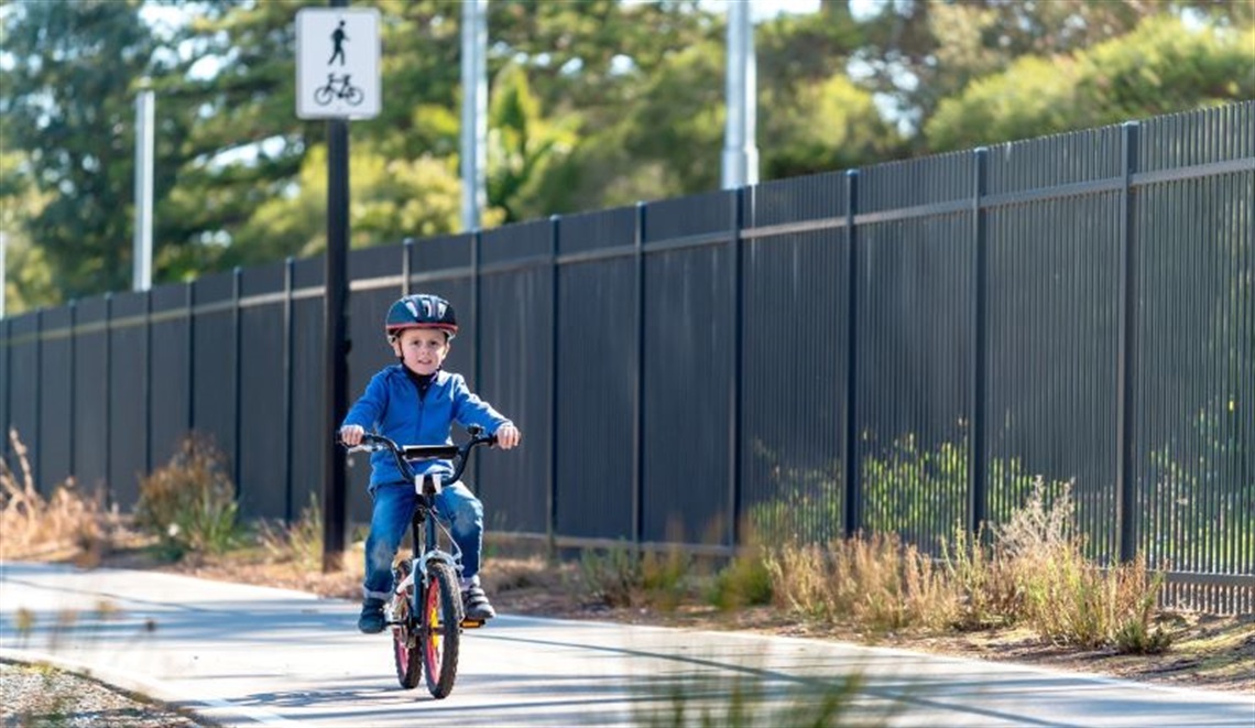 Connecting cycling paths in our community.