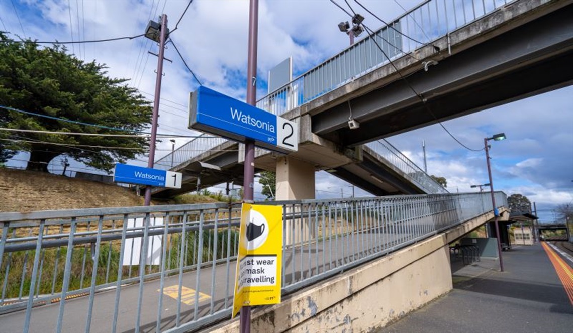 Watsonia Train Station exterior view.