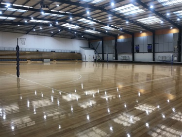 2 courts with AA-rated triple sprung Victorian Ash timber floors